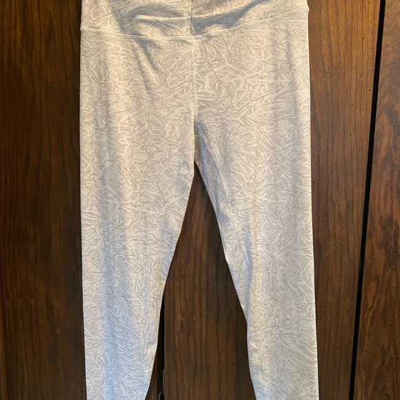 New Zyia pewter fog knife waisted 7/8 legging size 8/10 - Picture 2 of 4